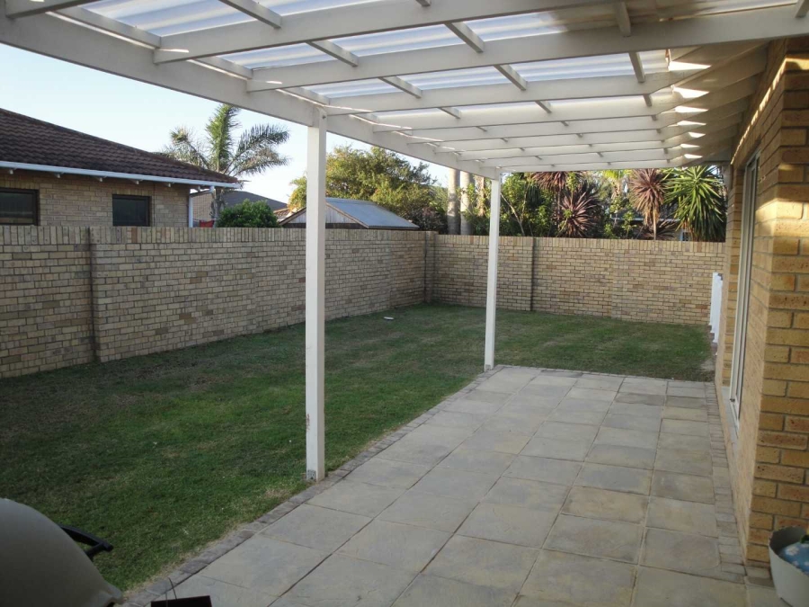 To Let 3 Bedroom Property for Rent in Summerstrand Eastern Cape